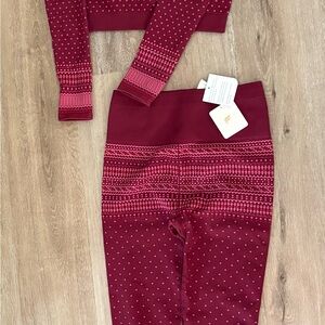 Holly Seamless Long-Sleeve Top & High-Waisted Seamless Fair Isle Legging